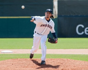 Sox blow 6-1 lead and drop game to the Red Hawks 8-6